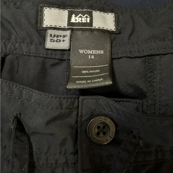 REI Black UPF 50+ Cropped Drawstring Hiking Pants - Picture 7 of 8